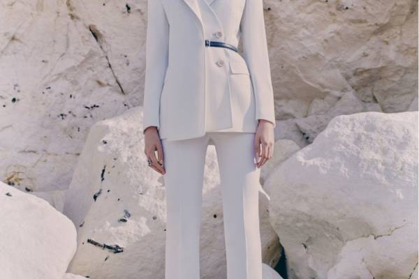 2021早春Alexander McQuee浪漫的明媚风光