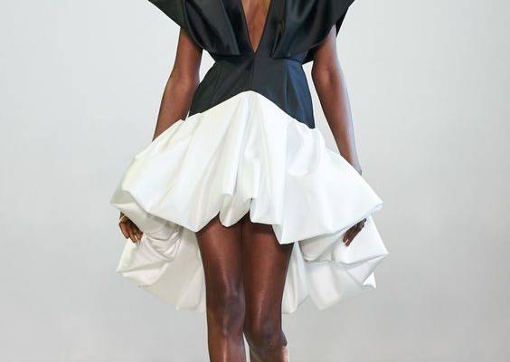 Bibhu Mohapatra Spring 2020 Ready-to-Wear collection, runway looks, beauty, models, and reviews.