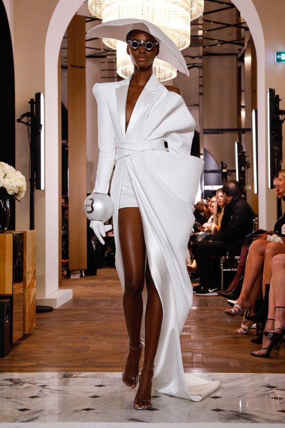Balmain: Spring 2019 – The New York Times