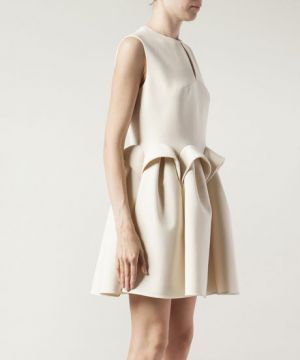 18 Alternative Wedding Dresses To Consider For The Unconventional Bride