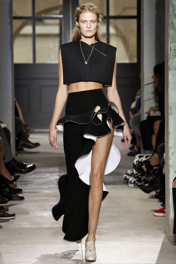 Balenciaga Spring 2013 Ready-to-Wear Fashion Show