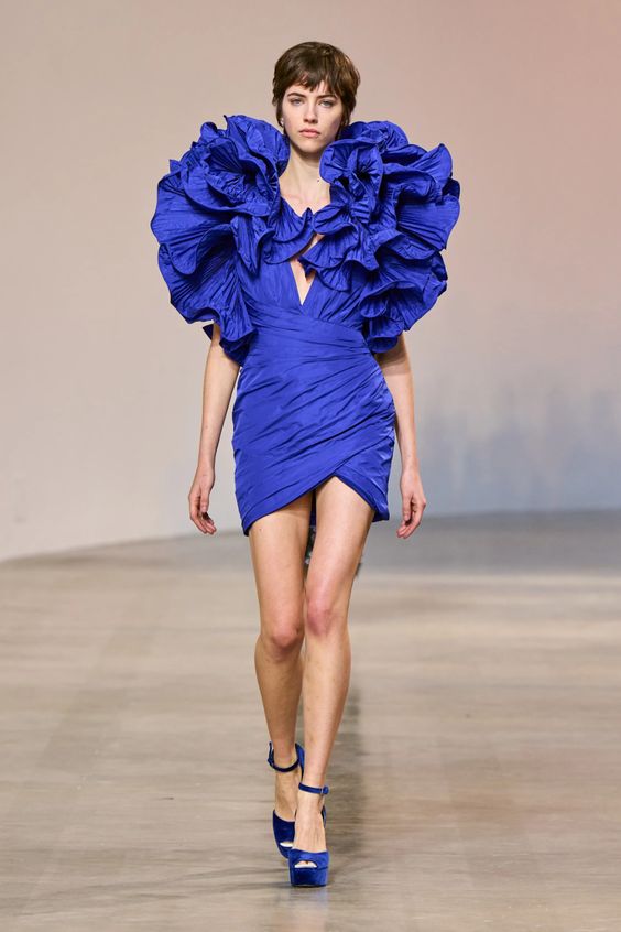 Elie Saab Fall 2022 Ready-to-Wear Collection | Vogue