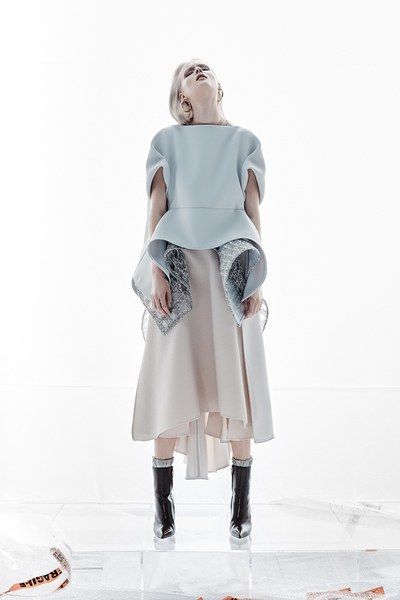 View the complete Maticevski Spring 2017 collection from Paris Fashion Week.