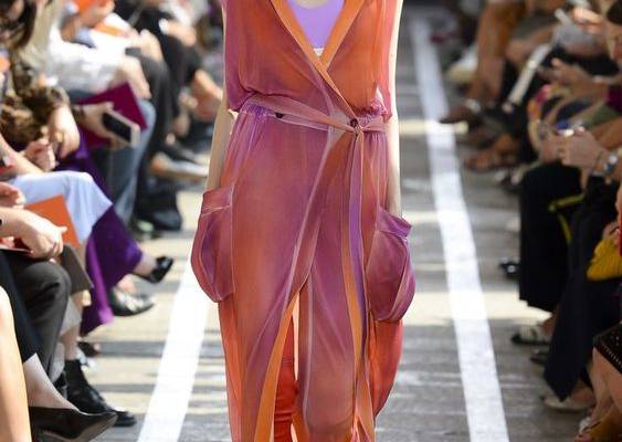 Blumarine Spring 2019 Ready-to-Wear collection, runway looks, beauty, models, and reviews.