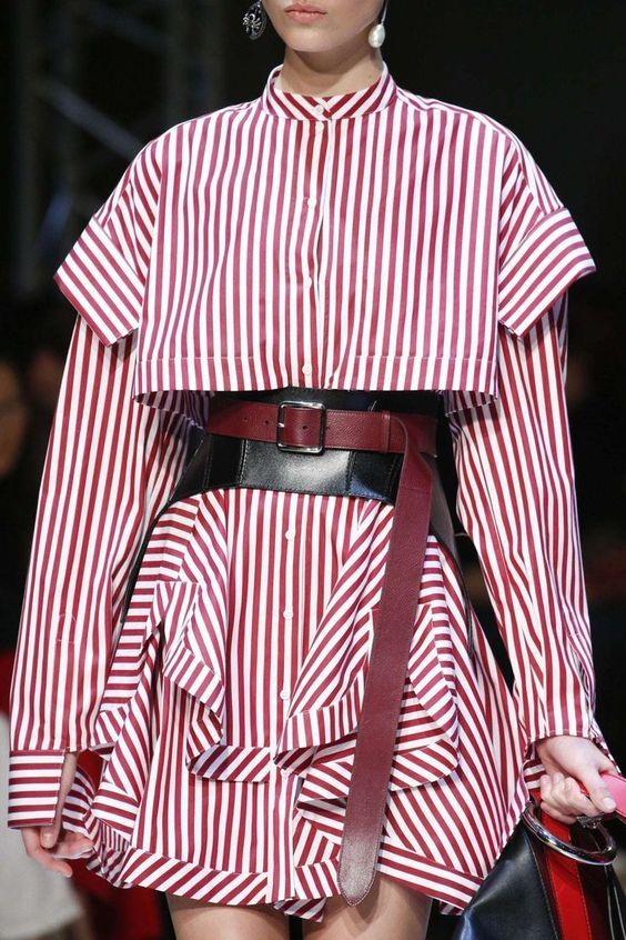 Alexandre McQueen Fall Winter 2018 2019 Vogue Runway. Read the Fall Winter 2018 …