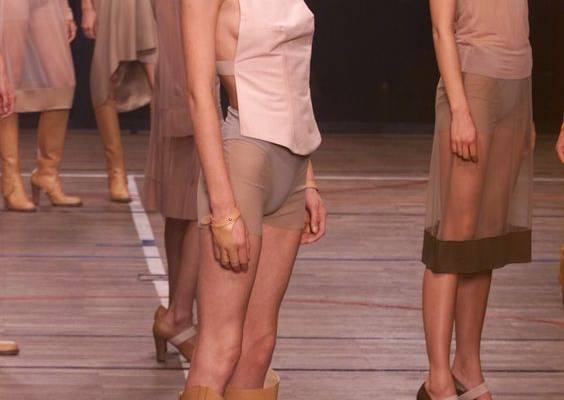 A.F. Vandevorst Spring 2001 Ready-to-Wear Fashion Show