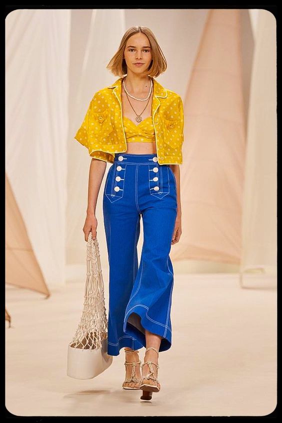 其中包括：Vogue Runway: Zimmermann | Australia Resort 2023 | Runway Fashion Inspiration | Designer Fashion Ideas | Outfit Inspiration