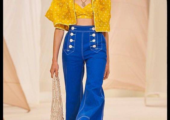 其中包括：Vogue Runway: Zimmermann | Australia Resort 2023 | Runway Fashion Inspiration | Designer Fashion Ideas | Outfit Inspiration