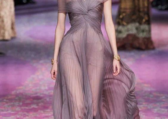 Christian Dior Spring 2020 Couture Fashion Show in 2020 | Dior haute couture, Beautiful dresses, Fas