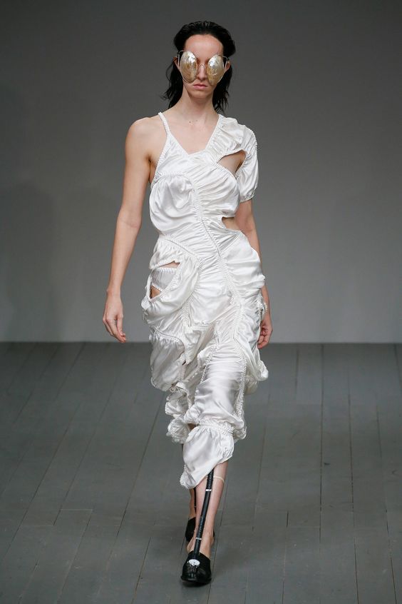 Central Saint Martins Fall 2018 Ready-to-Wear Fashion Show