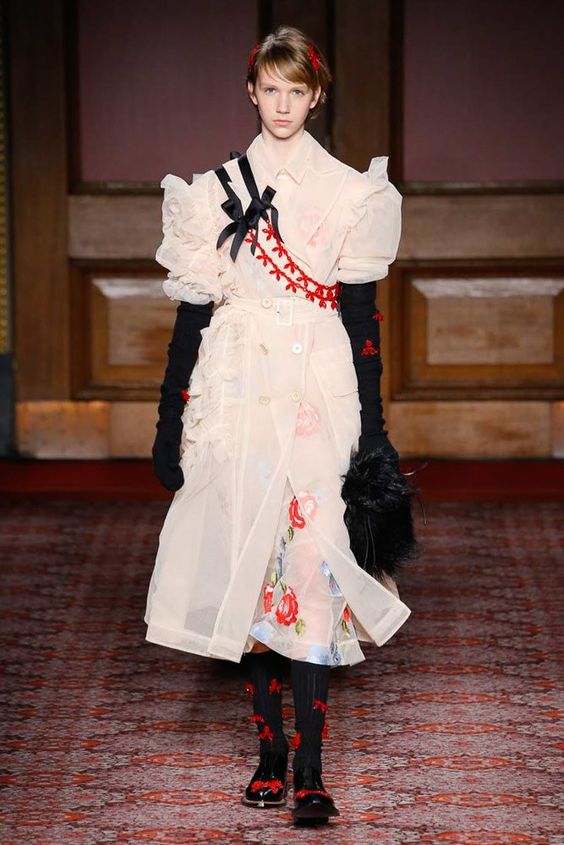 Simone Rocha Fall 2018 Ready-to-Wear Fashion Show