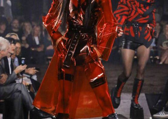 Gareth Pugh Spring 2019 Ready-to-Wear Fashion Show
