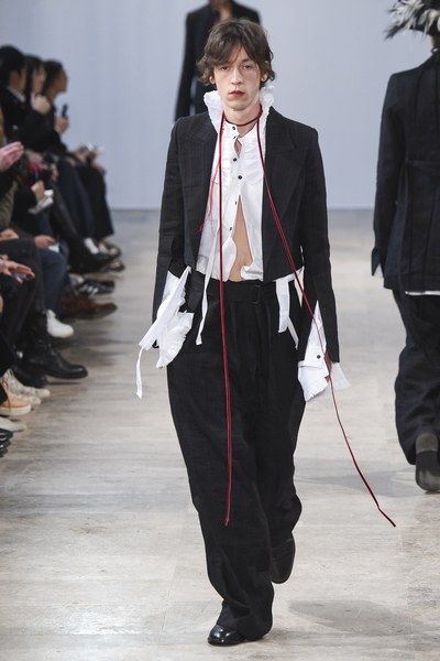 Ann Demeulemeester Fall 2017 Menswear Fashion Show