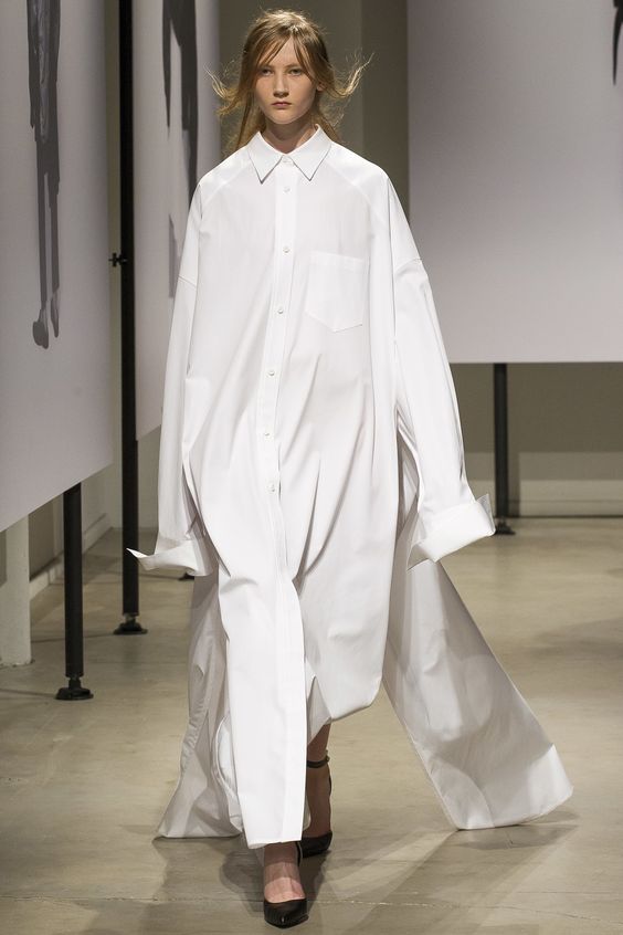 Juun.J Spring 2018 Menswear Fashion Show