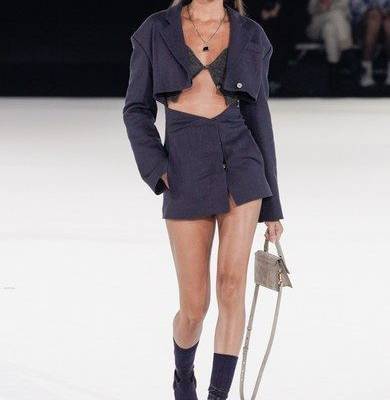 Jacquemus Fall 2020 Menswear collection, runway looks, beauty, models, and reviews.