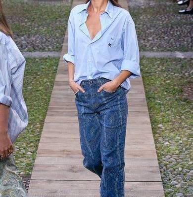 Etro Spring 2020 Ready-to-Wear Fashion Show in 2020 | Denim fashion, Fashion, Ready to wear