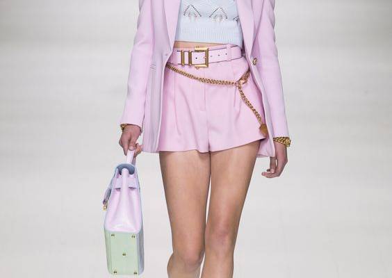 Versace Spring 2018 Ready-to-Wear Fashion Show