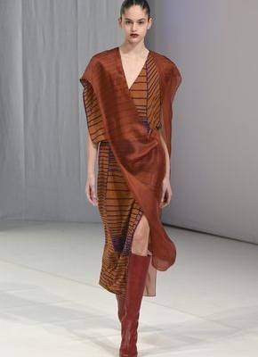 Chalayan Fall 2018 Ready-to-Wear Fashion Show