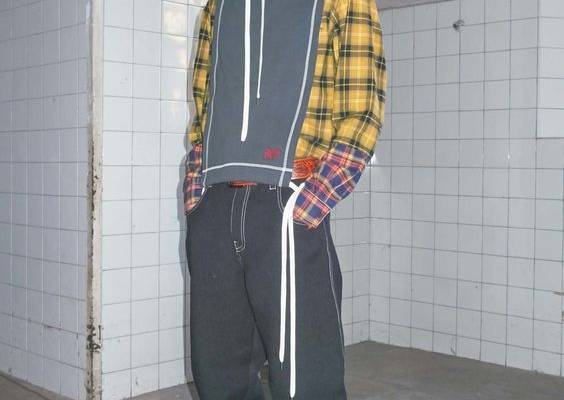 The complete Andrea Pompilio Fall 2018 Menswear fashion show now on Vogue Runway.