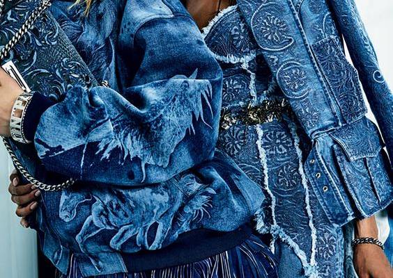 See the complete Balmain Resort 2018 collection.