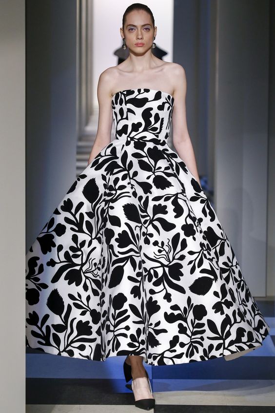 Oscar de la Renta Fall 2017 NYFW