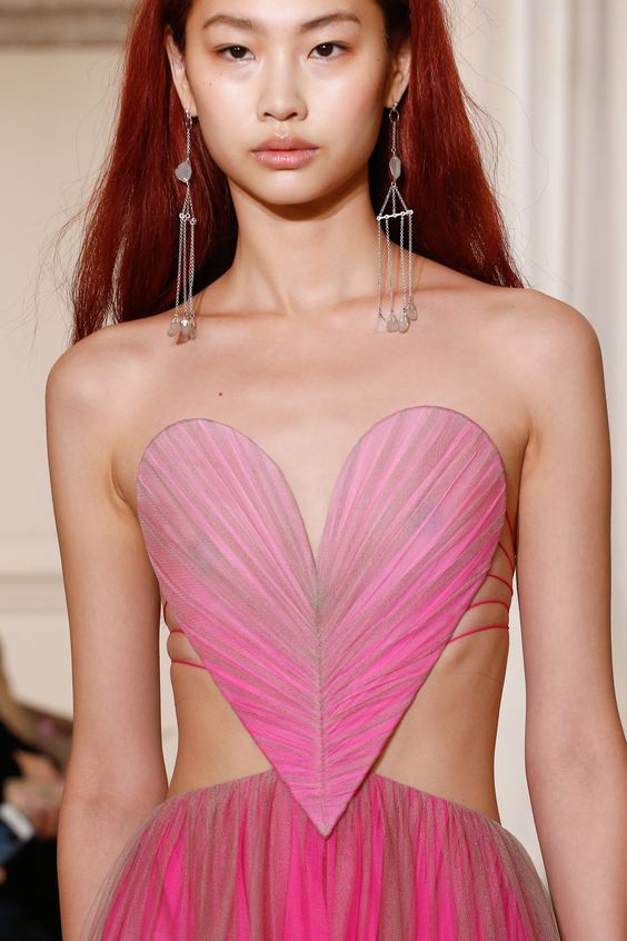 The complete Schiaparelli Spring 2018 Couture fashion show now on Vogue Runway.