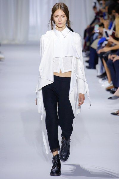 Ann Demeulemeester Spring 2017 Ready-to-Wear Fashion Show