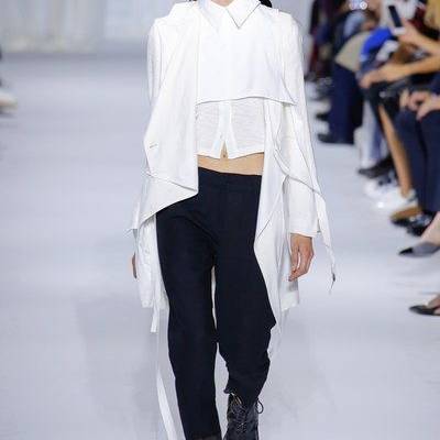 Ann Demeulemeester Spring 2017 Ready-to-Wear Fashion Show