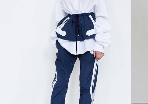 Preen by Thornton Bregazzi Resort 2019 collection, runway looks, beauty, models, and reviews.