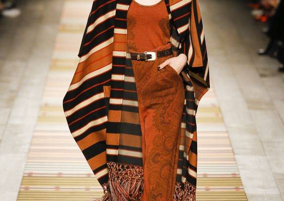 The complete Etro Fall 2018 Ready-to-Wear fashion show now on Vogue Runway.