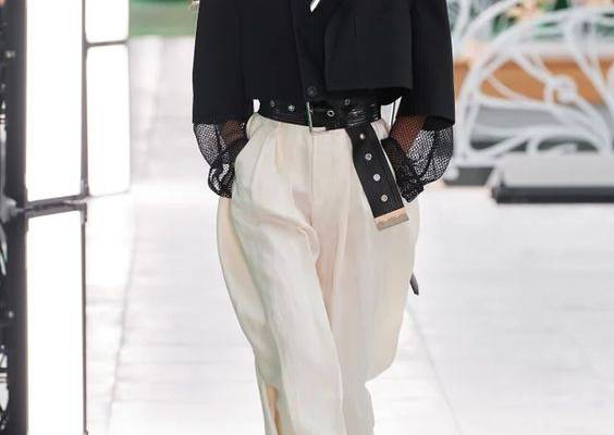 Louis Vuitton News, Collections, Fashion Shows, Fashion Week Reviews, and More