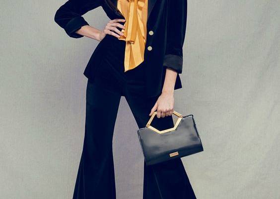 The complete Alice   Olivia Fall 2018 Ready-to-Wear fashion show now on Vogue Runway.