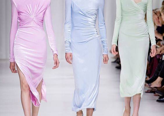 Versace Spring 2018 Ready-to-Wear Collection Photos - Vogue