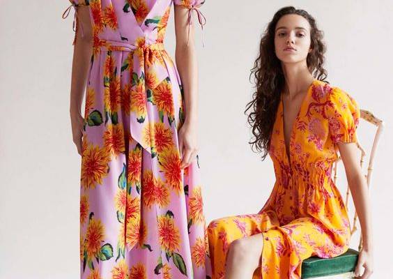 See the complete Carolina Herrera Pre-Fall 2018 collection.