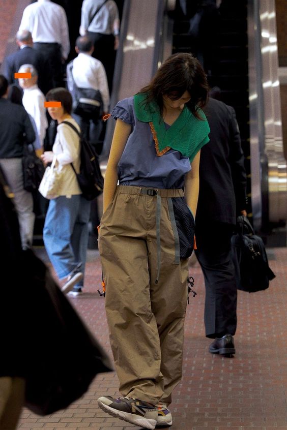 Kolor Spring 2019 Menswear collection, runway looks, beauty, models, and reviews.