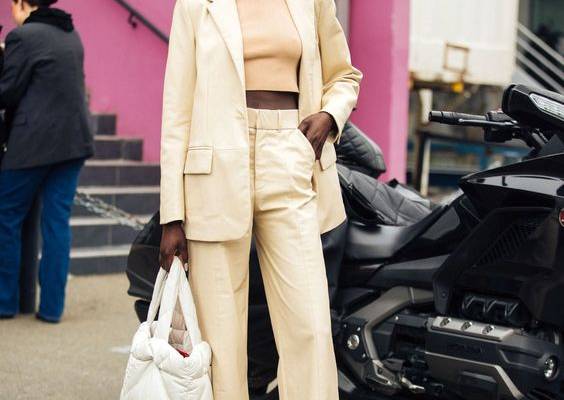 There’s no denying the wow factor of off-duty supermodel outfits. Tap to see how you can get the look too.