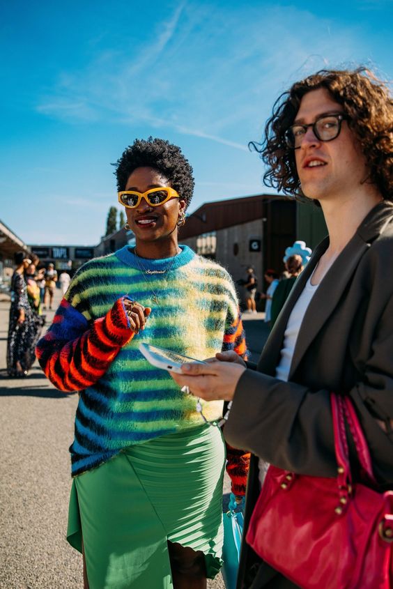 Tap to see more late-summer outfits.