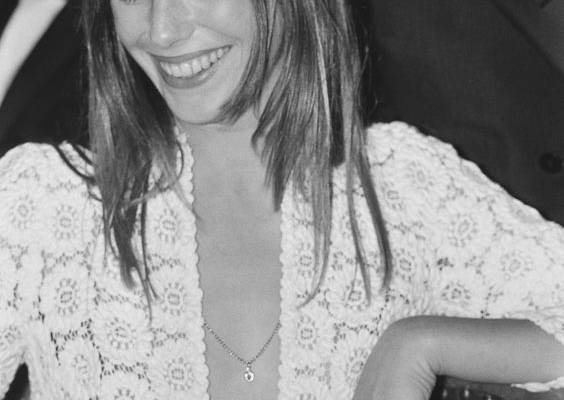 A look back at Jane Birkin’s most iconic beauty moments. Tap to see more.