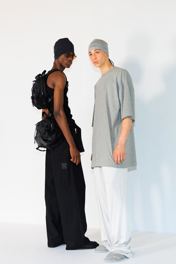 Acielle Tanbetova’s backstage photos give a first glimpse of the coolest accessories, beauty moments, and of course, clothes from the spring 2024 menswear shows in Paris. Tap to see more.