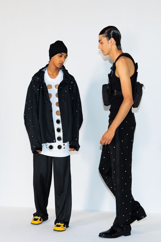 Acielle Tanbetova’s backstage photos give a first glimpse of the coolest accessories, beauty moments, and of course, clothes from the spring 2024 menswear shows in Paris. Tap to see more.