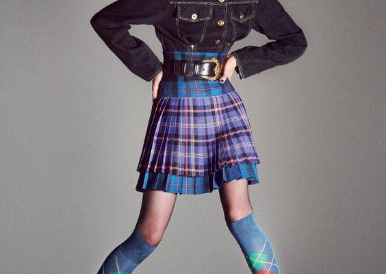 Theo Sion Flashes Fran, Imaan