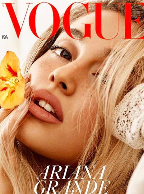 I mean, I honestly gasped! Look at this hair-down, fresh-faced LOOK! I Just Need You To See Ariana Grande’s British Vogue Cover Right Now