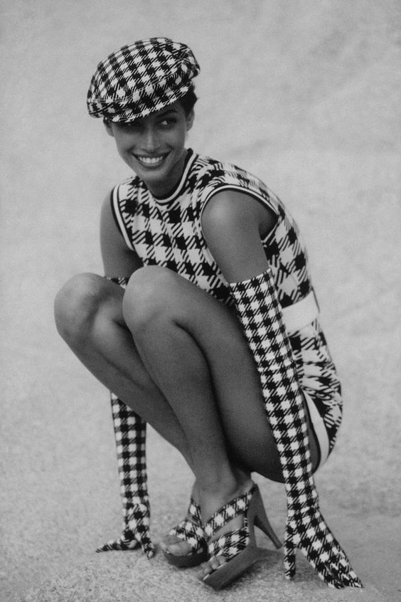 Remembering Azzedine Alaïa With His Best Looks in Vogue