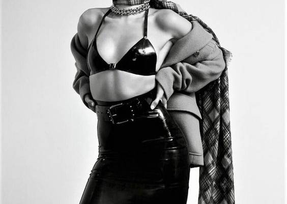 Hailey Bieber in Vogue India September 2020 Zoey Grossman — Anne of Carversville