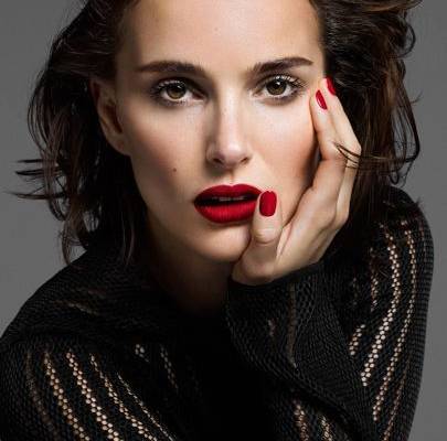 Inside Natalie Portman's Make-up Bag