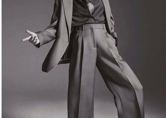 Georgia Fowler Harper’s Bazaar Turkey 2020 Cover Fashion Editorial | Page 2