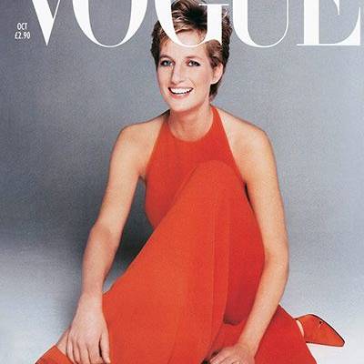 British Vogue had a great influence on Princess Diana and the development of her style. Then fashion director Anna Harvey worked as Diana’s wardrobe adviser from the announcement of her engagement until her death on 31 August 1997, so the magazine wanted to pay tribute. Though the issue deadline had passed, editor Alexandra Shulman asked photographer Patrick Demarchelier for a picture. He picked this previously unpublished portrait and then flew to London to attend the funeral.