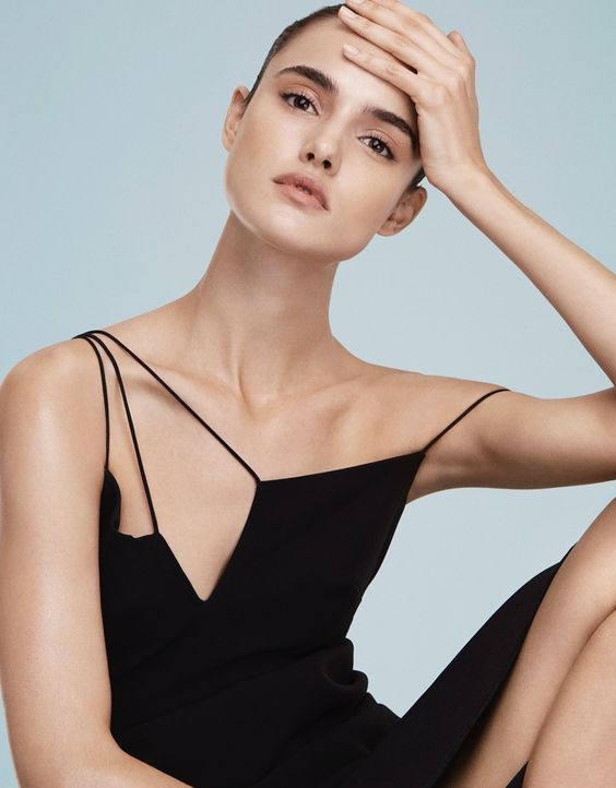 Blanca Padilla Goes Minimal in Vogue Mexico by Alvaro Beamud Cortes | Fashion Gone Rogue
