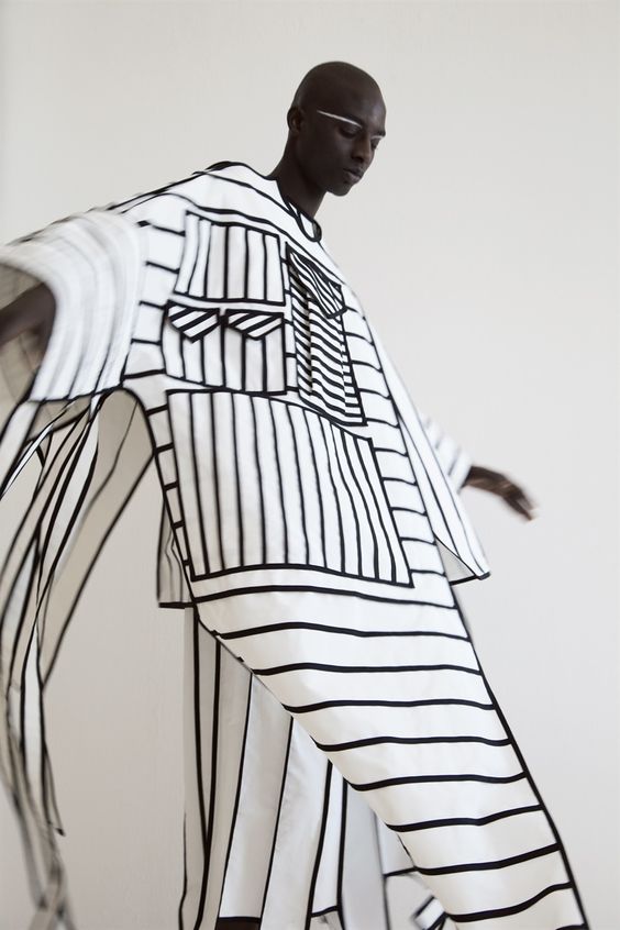 Collezione “Excessivism” realizzata in occasione della sua tesi di laurea