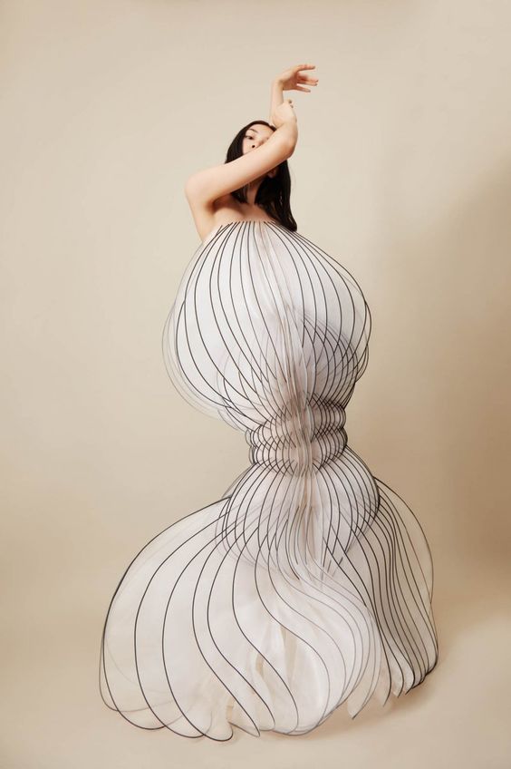 Editorial | Hypnosis | Collections | Iris van Herpen